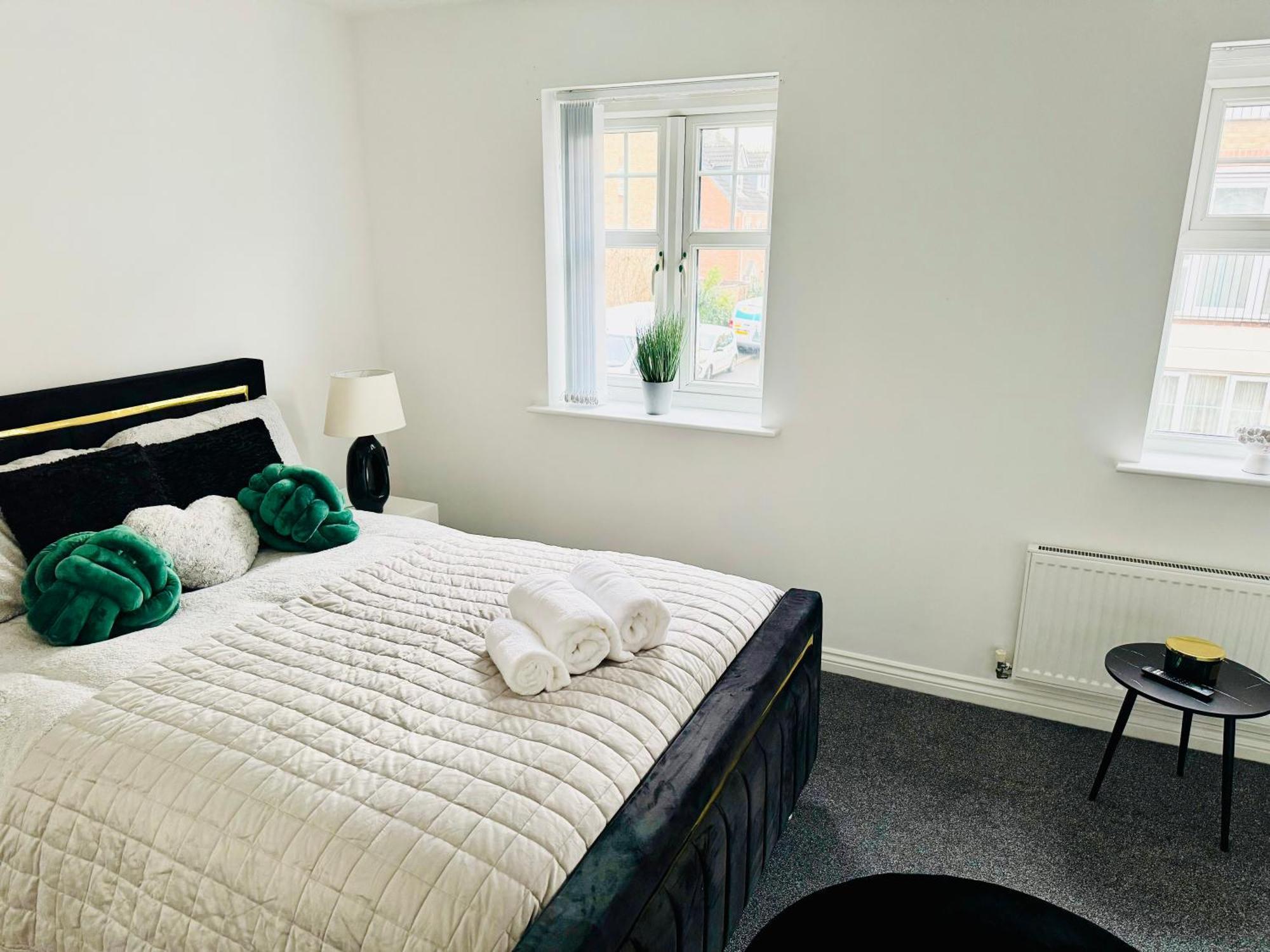 Harmony House 3 Bedroom New Build For Families, Contractors, Black Country Museum Sleeps 6 Tipton Exterior foto